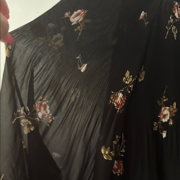 Wilfred Black Floral Blouse - Picture 4 of 5